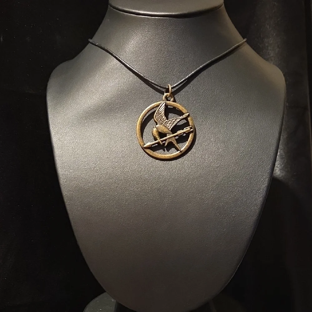 The Hunger Games Mockingjay Pendant Necklace - Picture 1 of 5